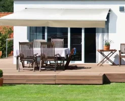 Pil markise - semikassette med motor - 3,5 x 3 meter - Hvid/Beige